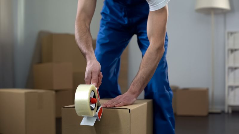Local Packing And Moving