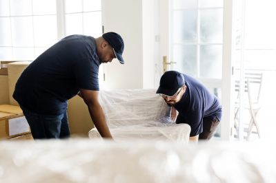 Local Packing And Moving